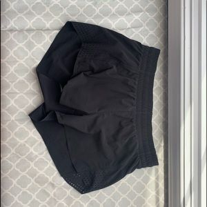 Athleta hustle 3” shorts